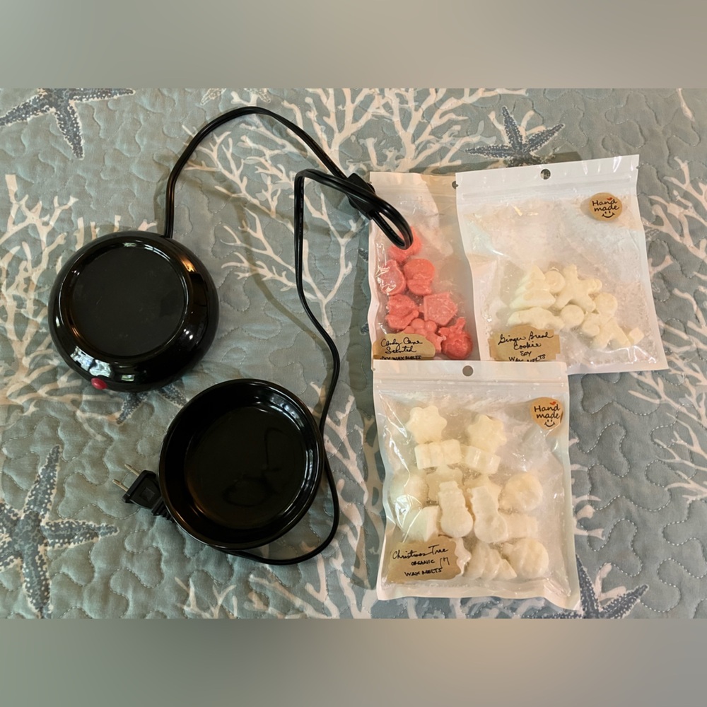 Intertek Electric Wax warmer with misc Soy Wax Melts